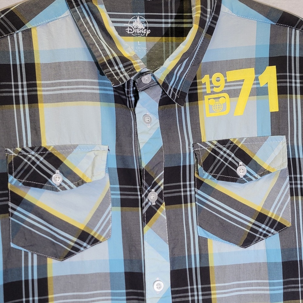 Disney Parks Plaid Short Sleeve Disneyland 1955 Button Down Shirt Size Large - Picture 2 of 6